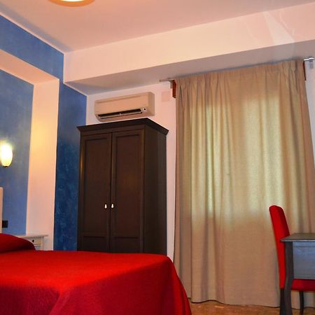 Diana Inn Accommodations Pompei Luaran gambar